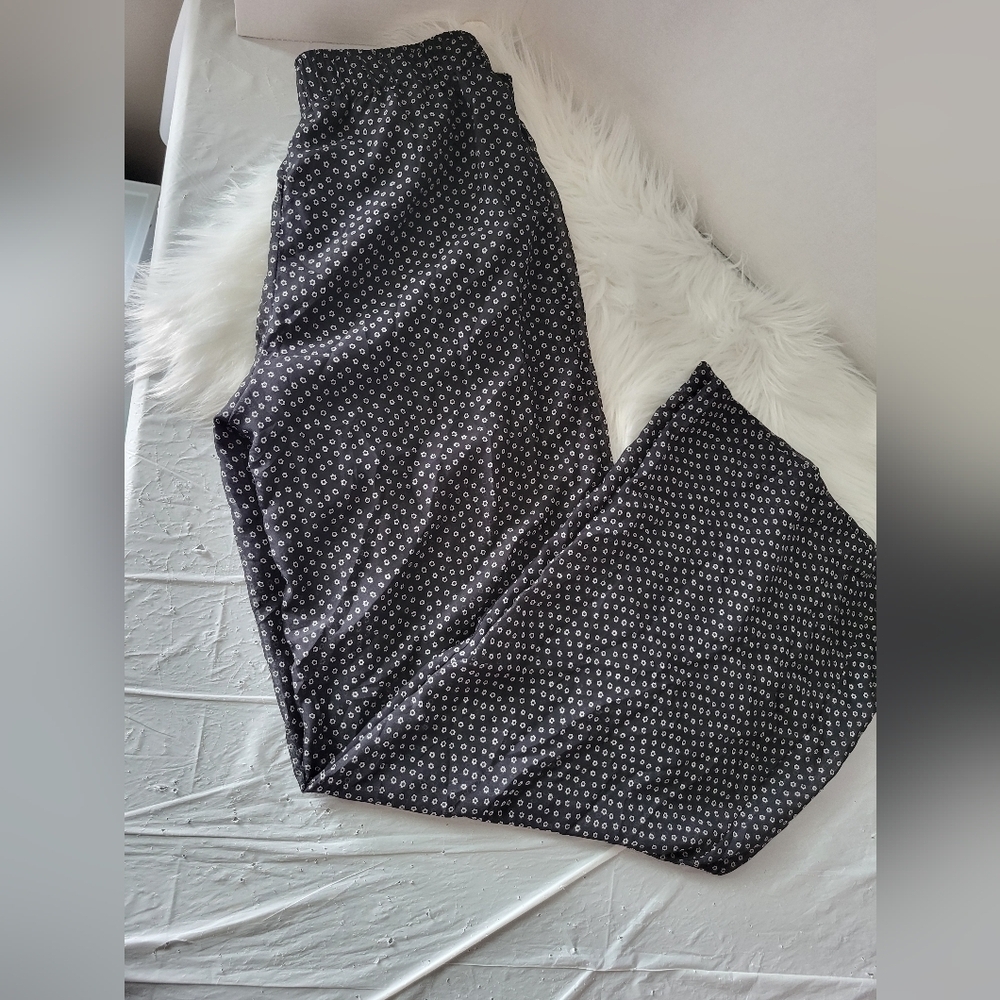 Black and White Polka Dot Wide-Leg Pants, Size Medium ( Stretch To 30)